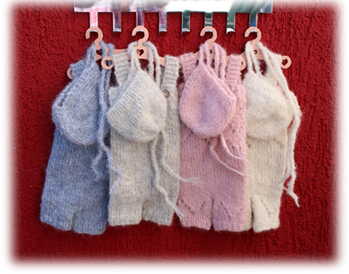 Flausch Overalls mit passenden Mützchen