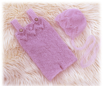 Mohair Overall hellrosa mit Lochmuster